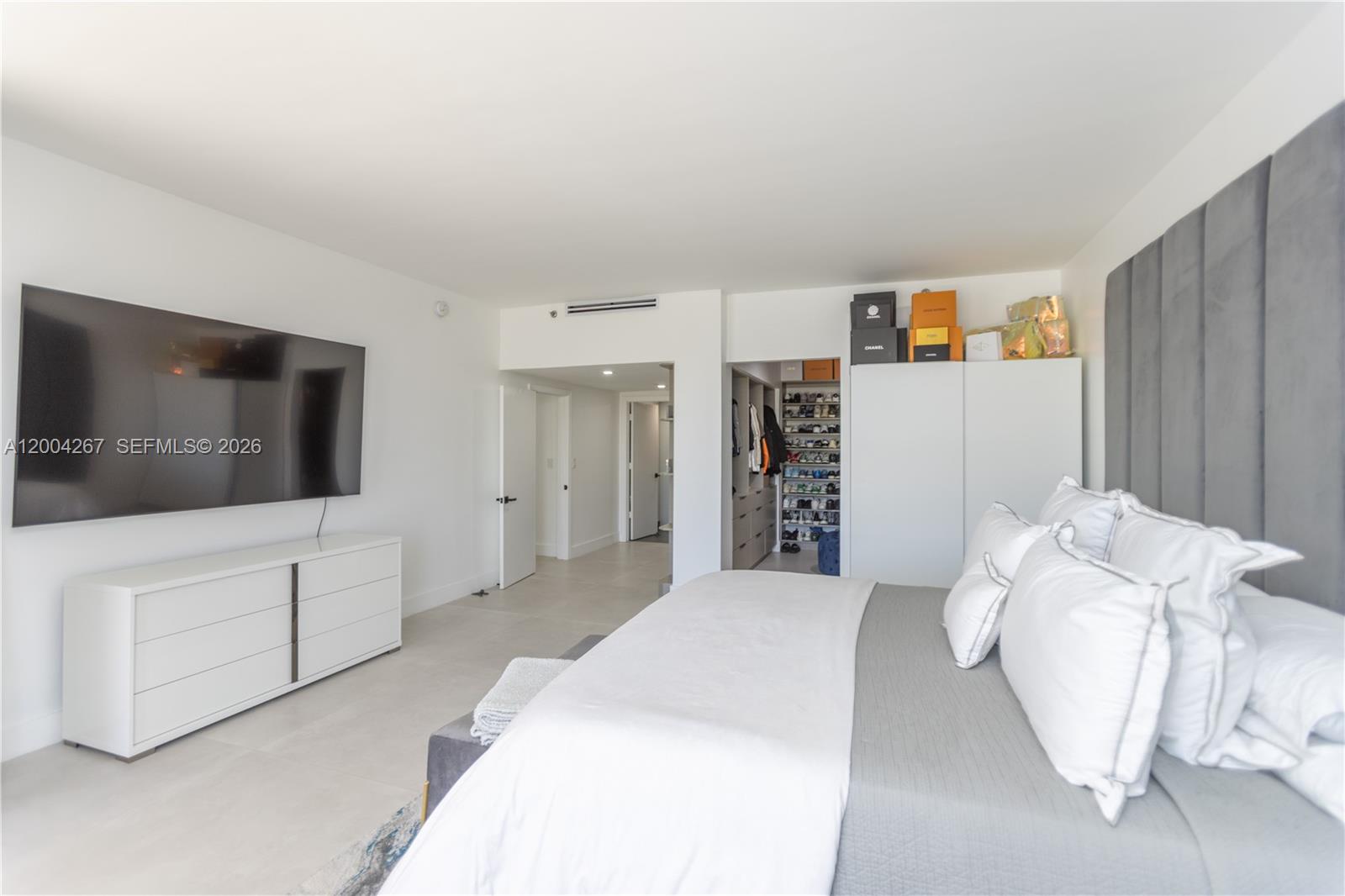 20191 E Country Club Dr Unit: TH9