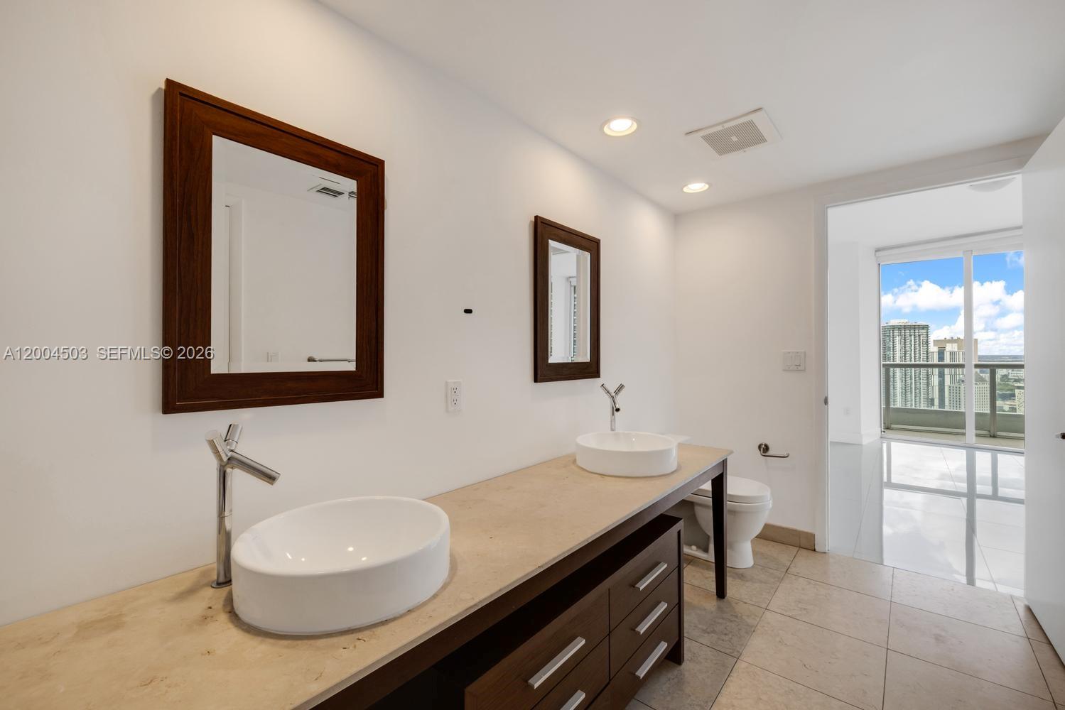 465 Brickell Ave # 4206