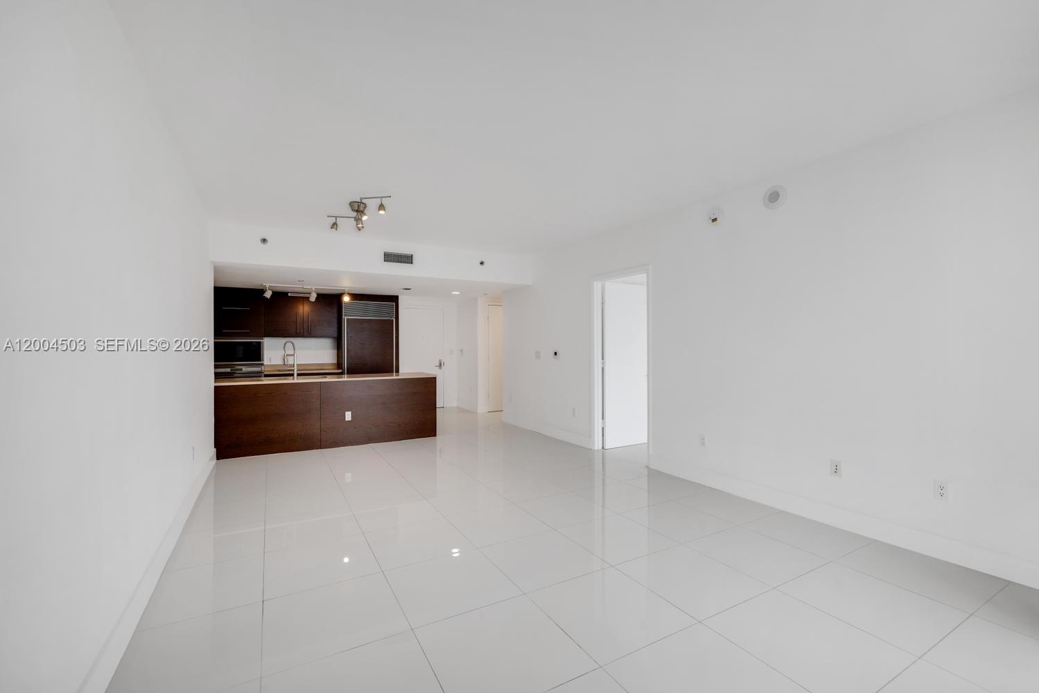 465 Brickell Ave # 4206
