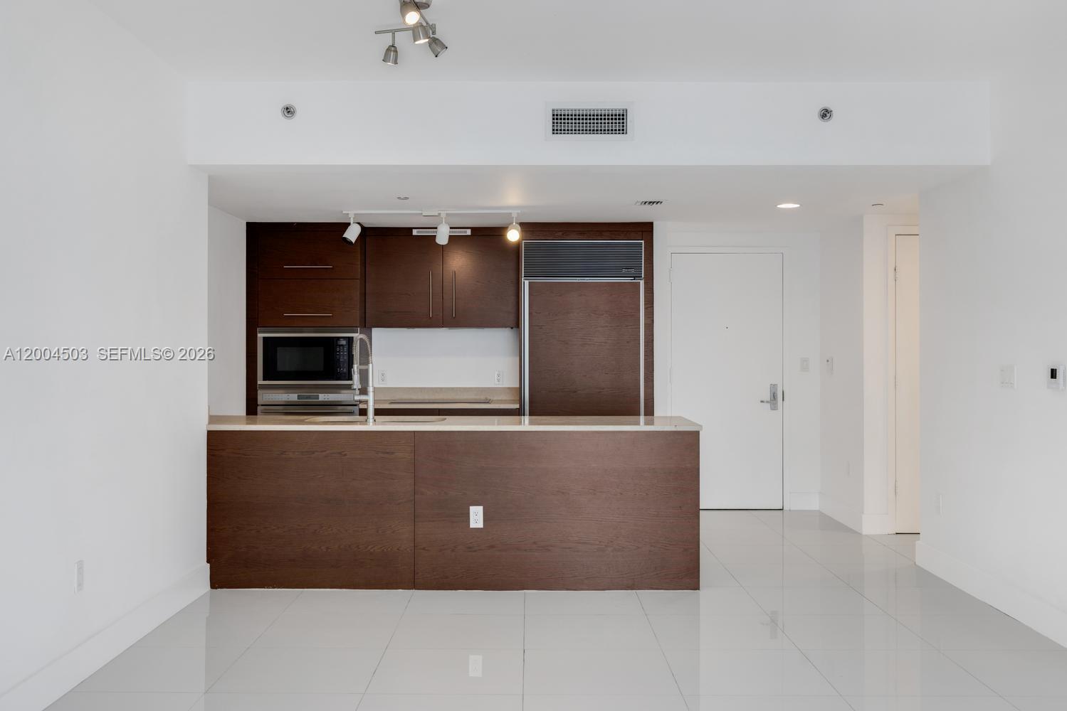 465 Brickell Ave # 4206