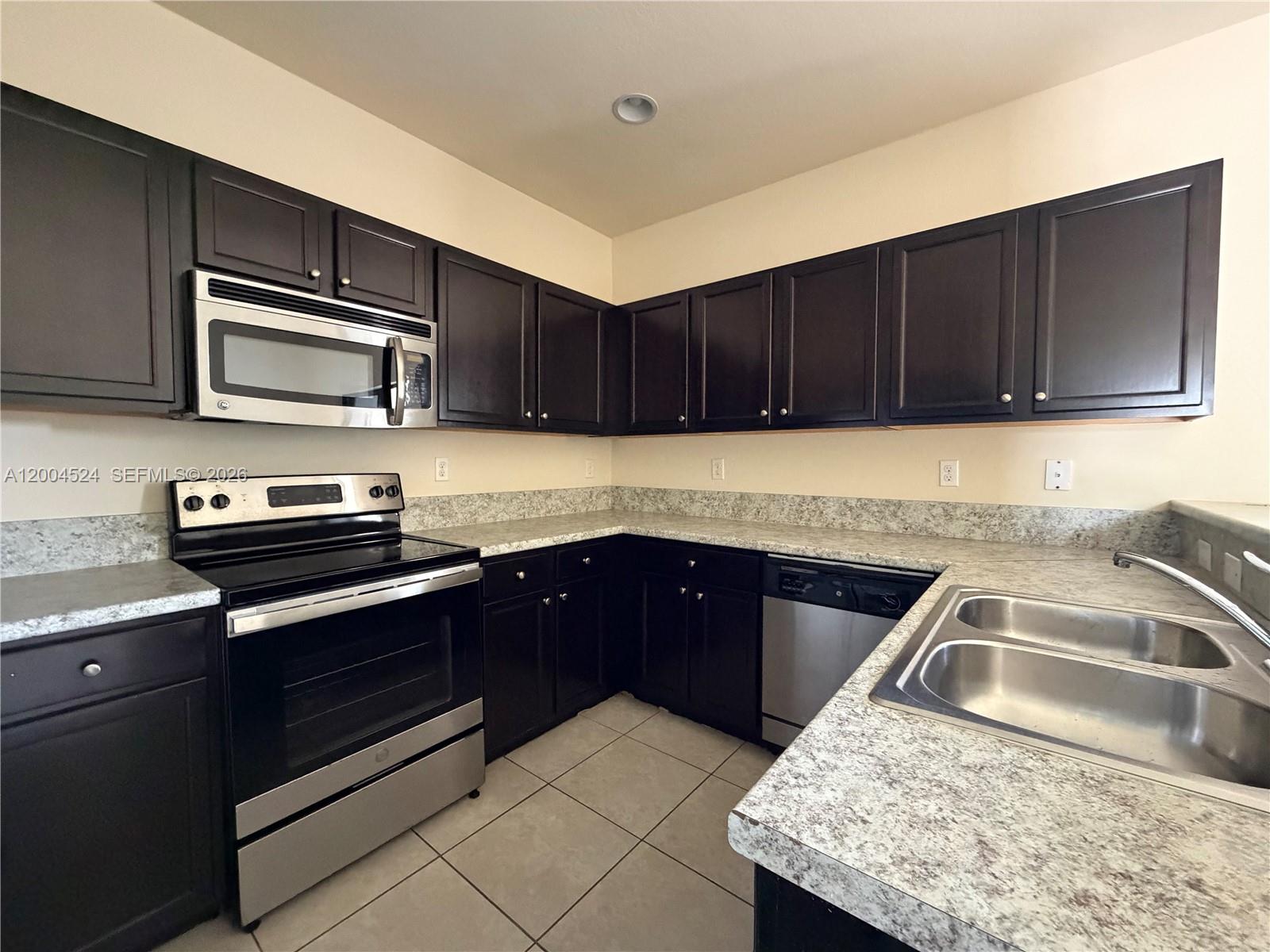 544 SE 32nd Ave