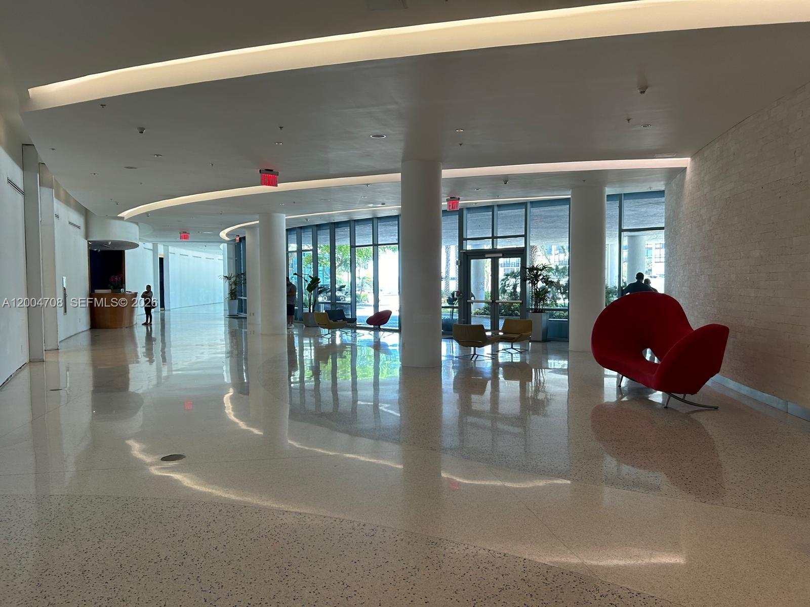 601 NE 36th St # 801