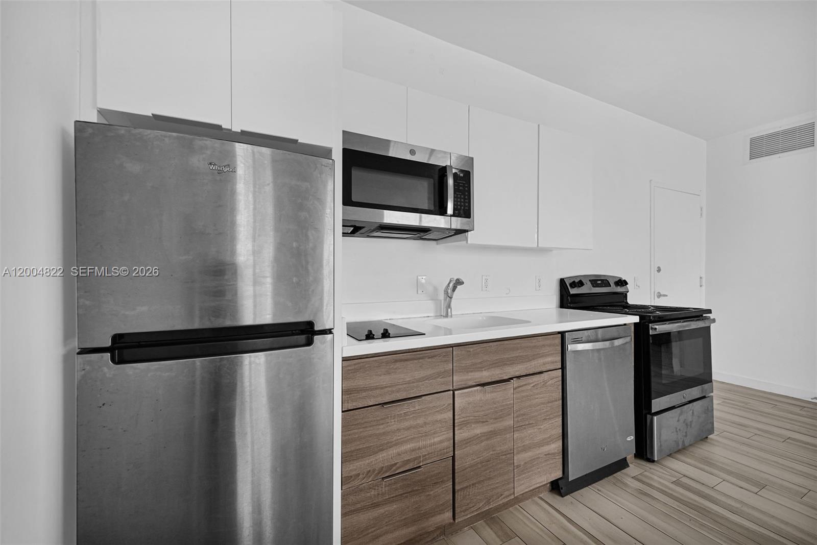 1560 Meridian Ave # 207
