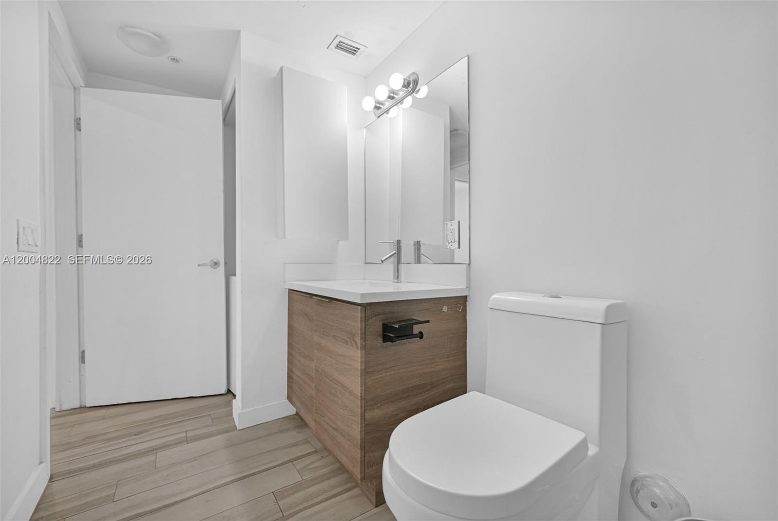 1560 Meridian Ave # 207