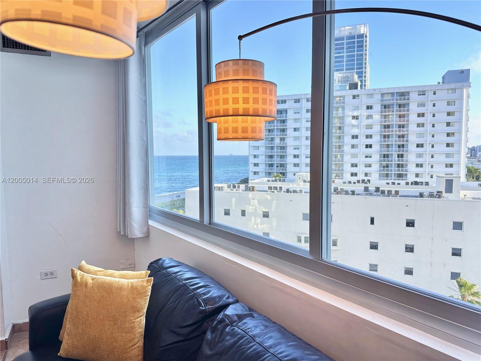 7135 COLLINS AVE # 811