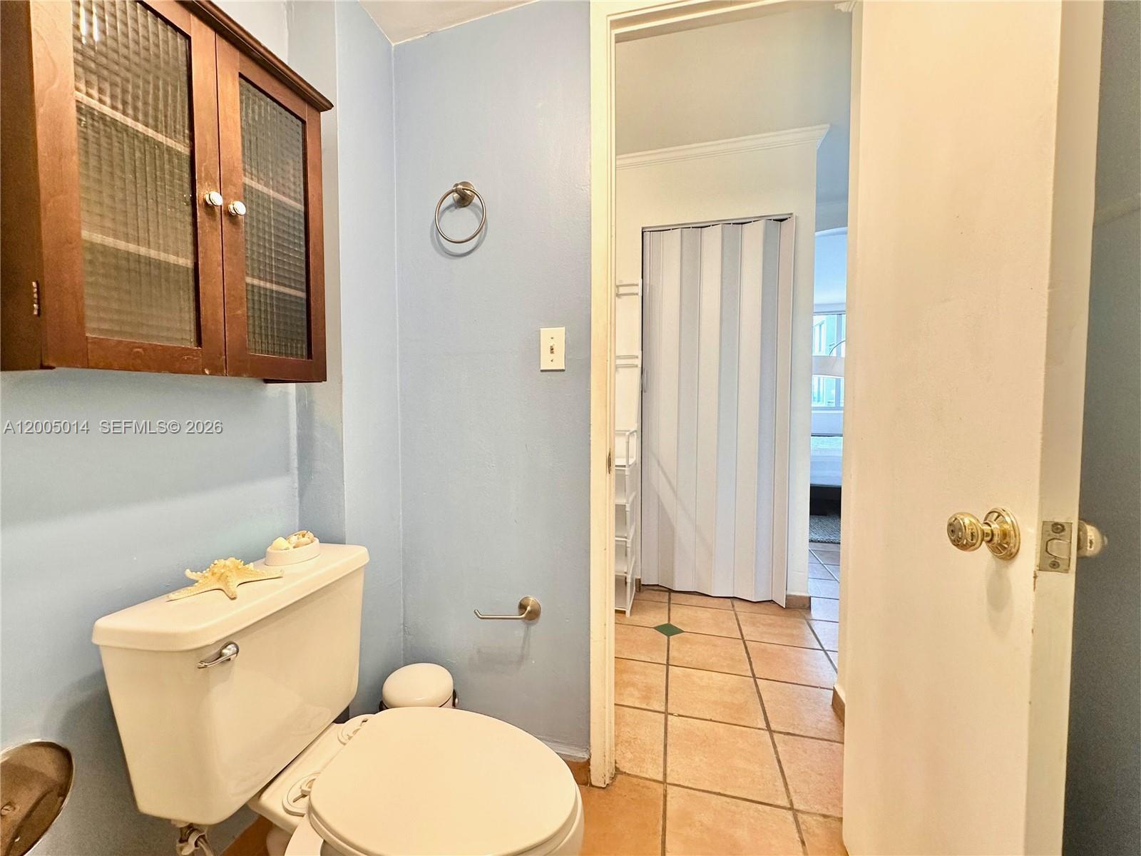 7135 COLLINS AVE # 811