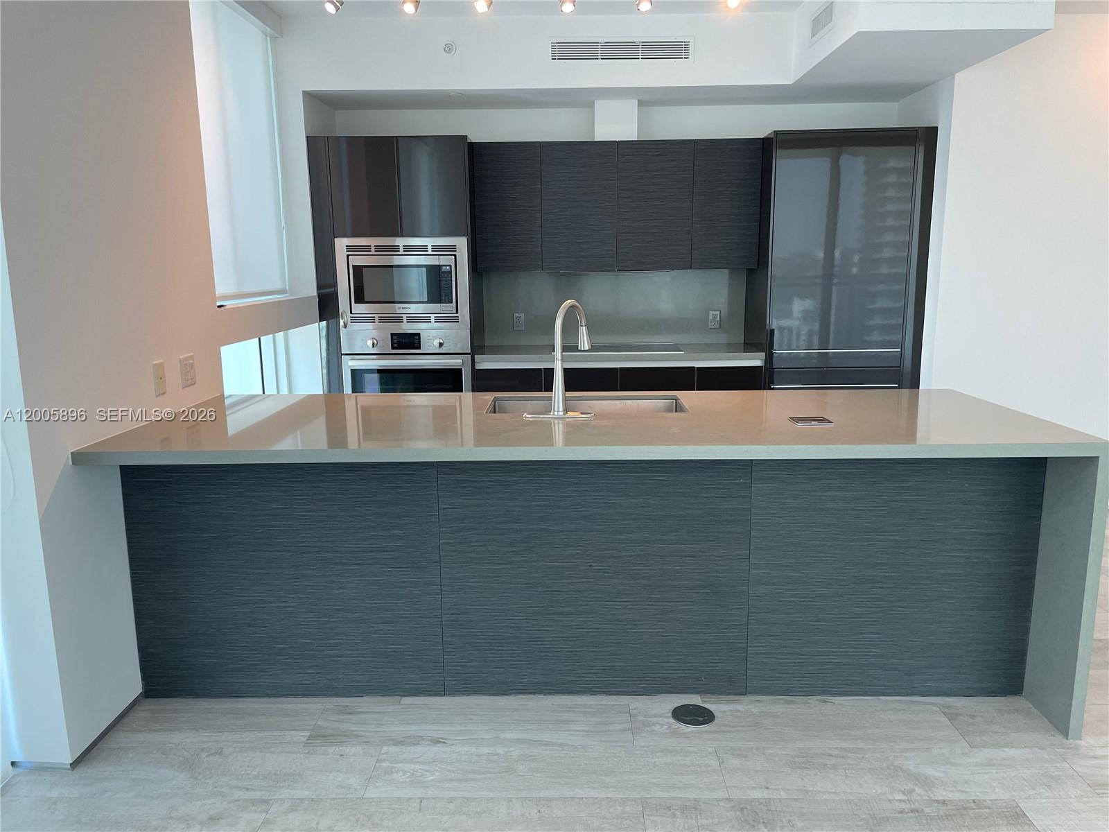 1080 Brickell Av # 2209