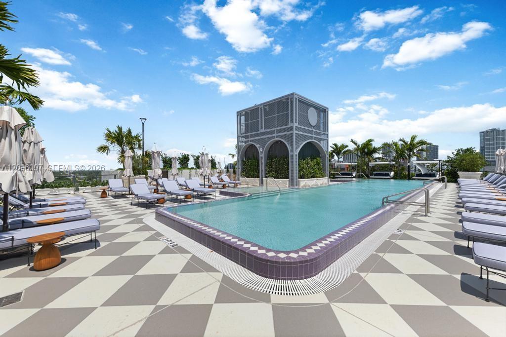 2700 NW 2 # 238