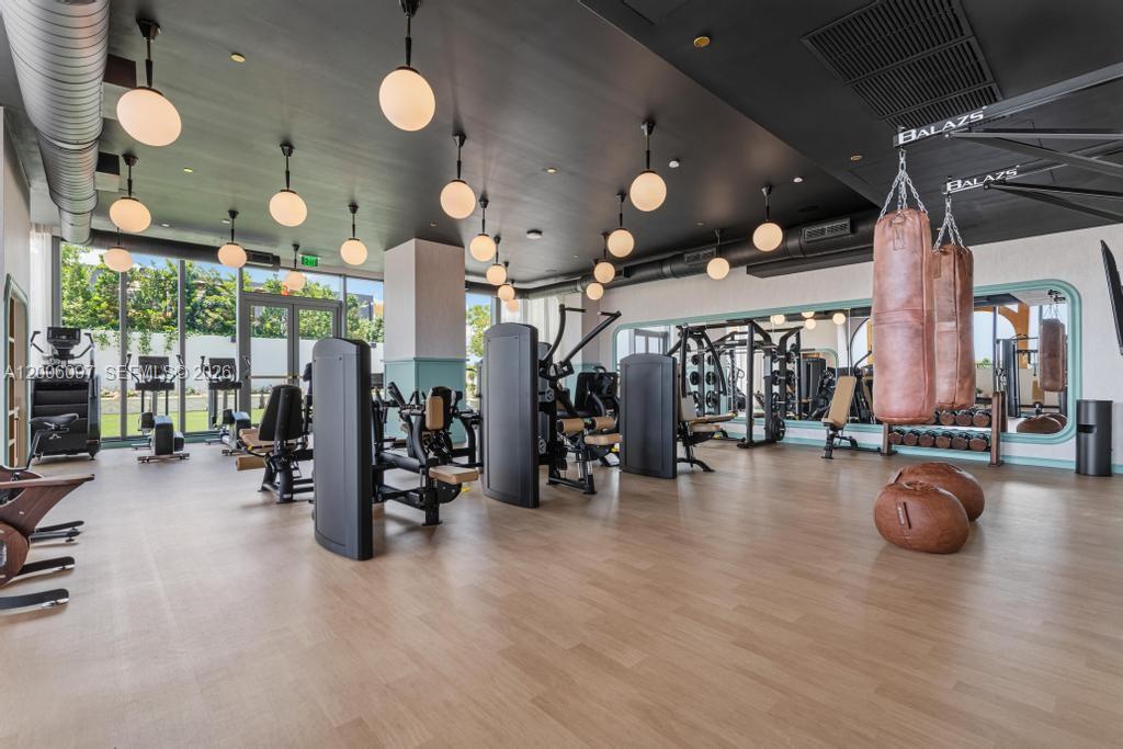 2700 NW 2 # 238