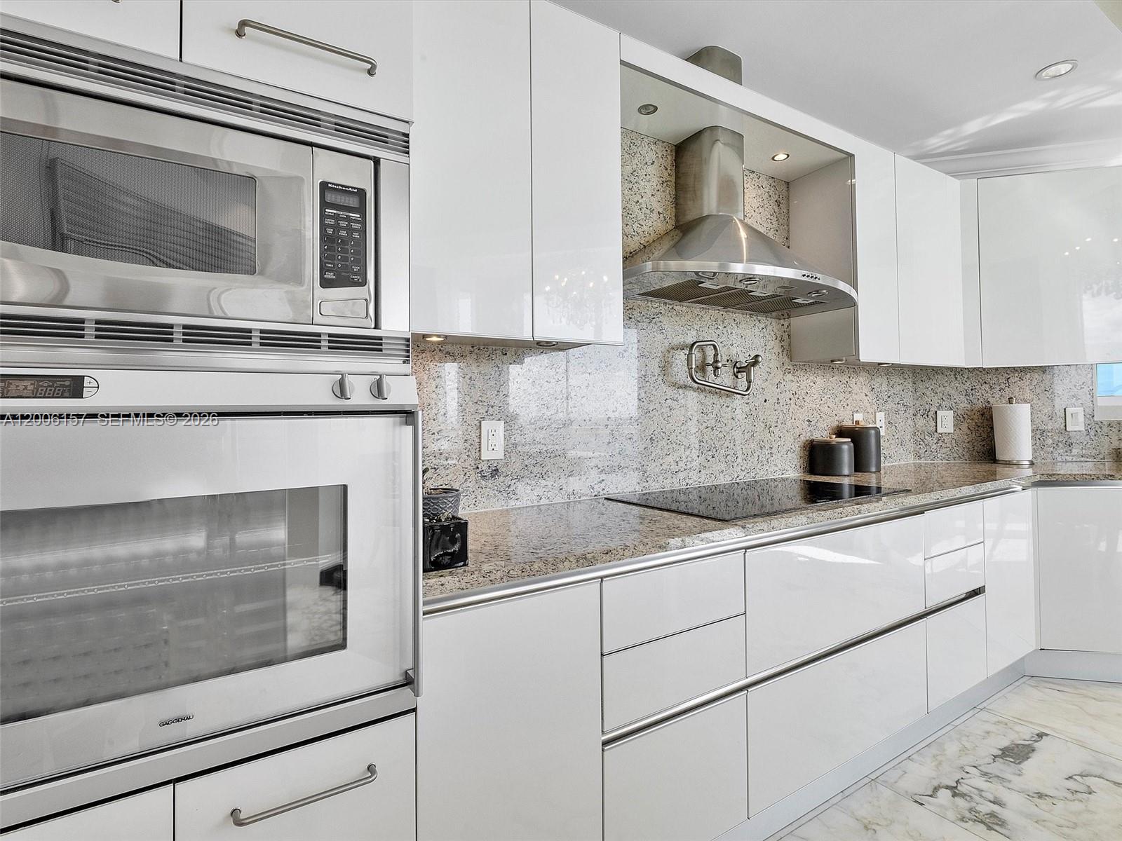 16047 Collins Ave # 2602