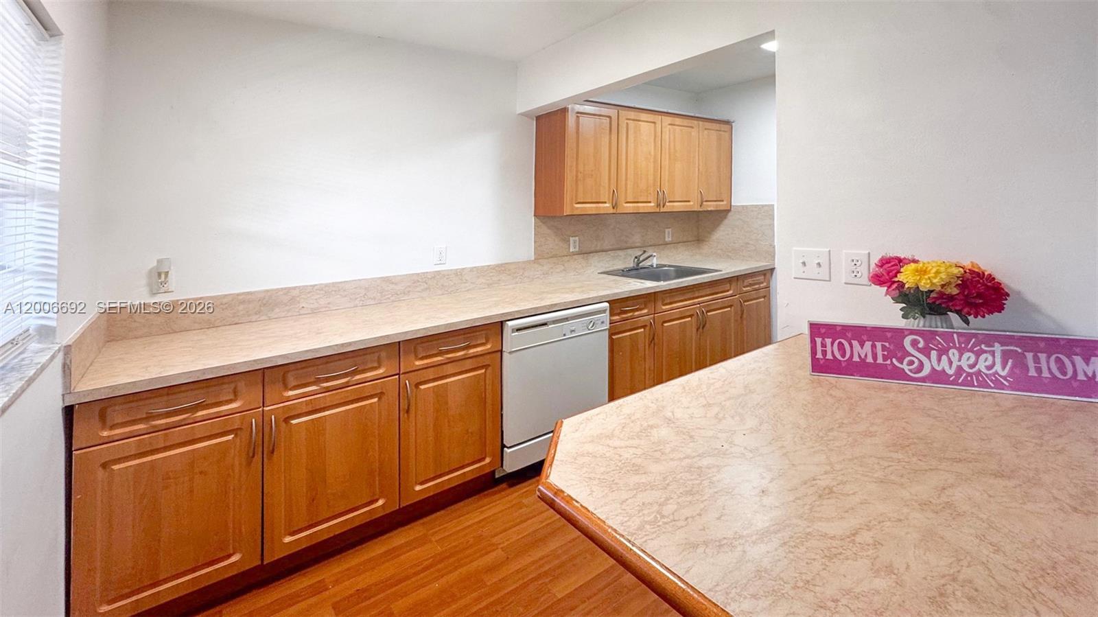 1522 NE 34th Ct # 12