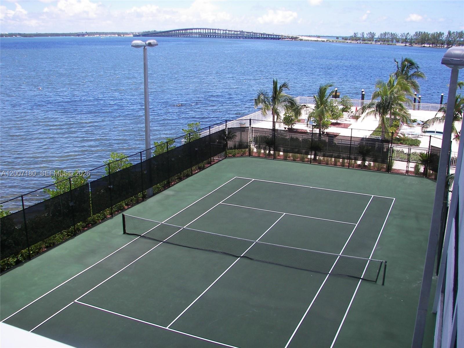 2101 Brickell Ave # 2305