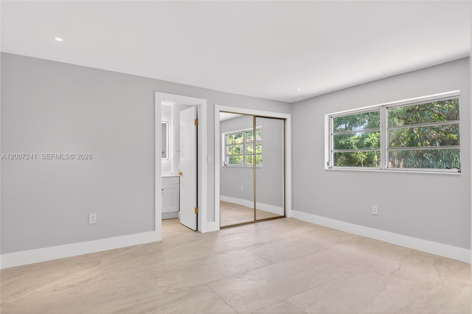 1250 NE 133rd St