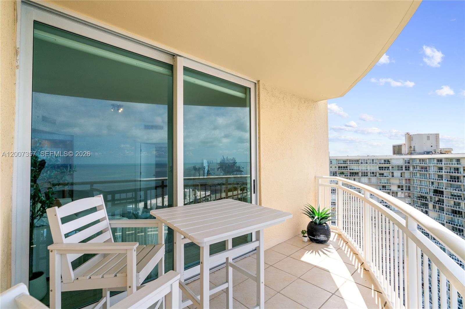 2475 Brickell Ave # 2207