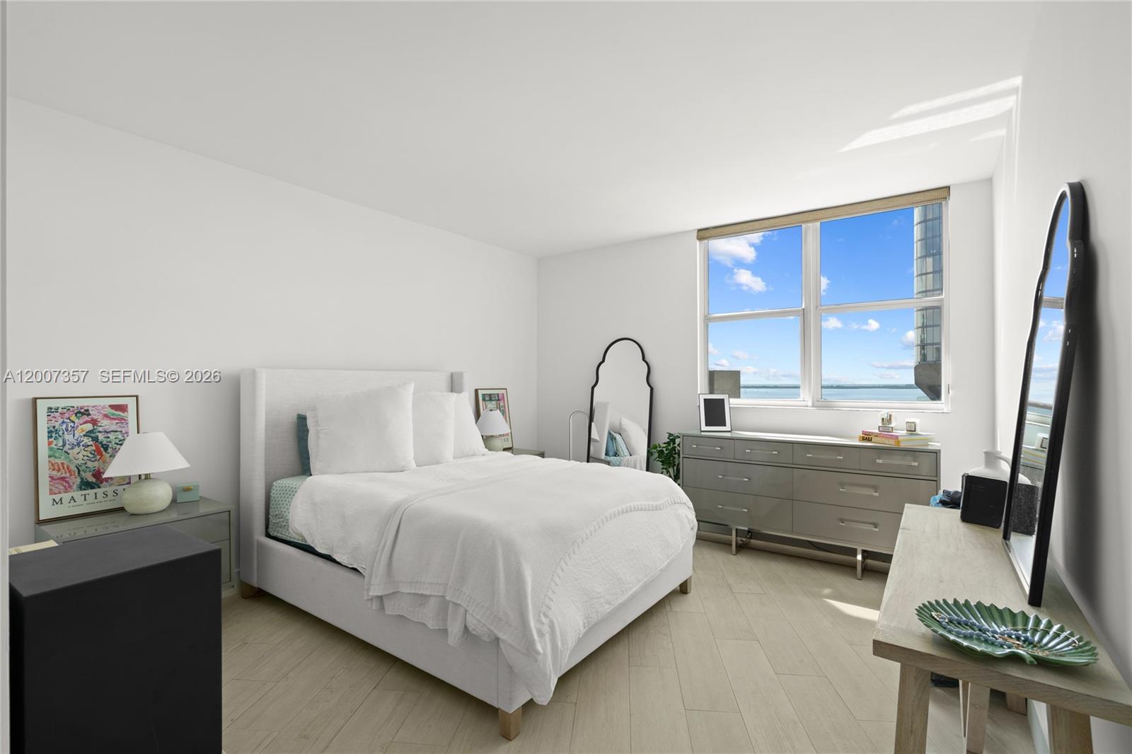 2475 Brickell Ave # 2207
