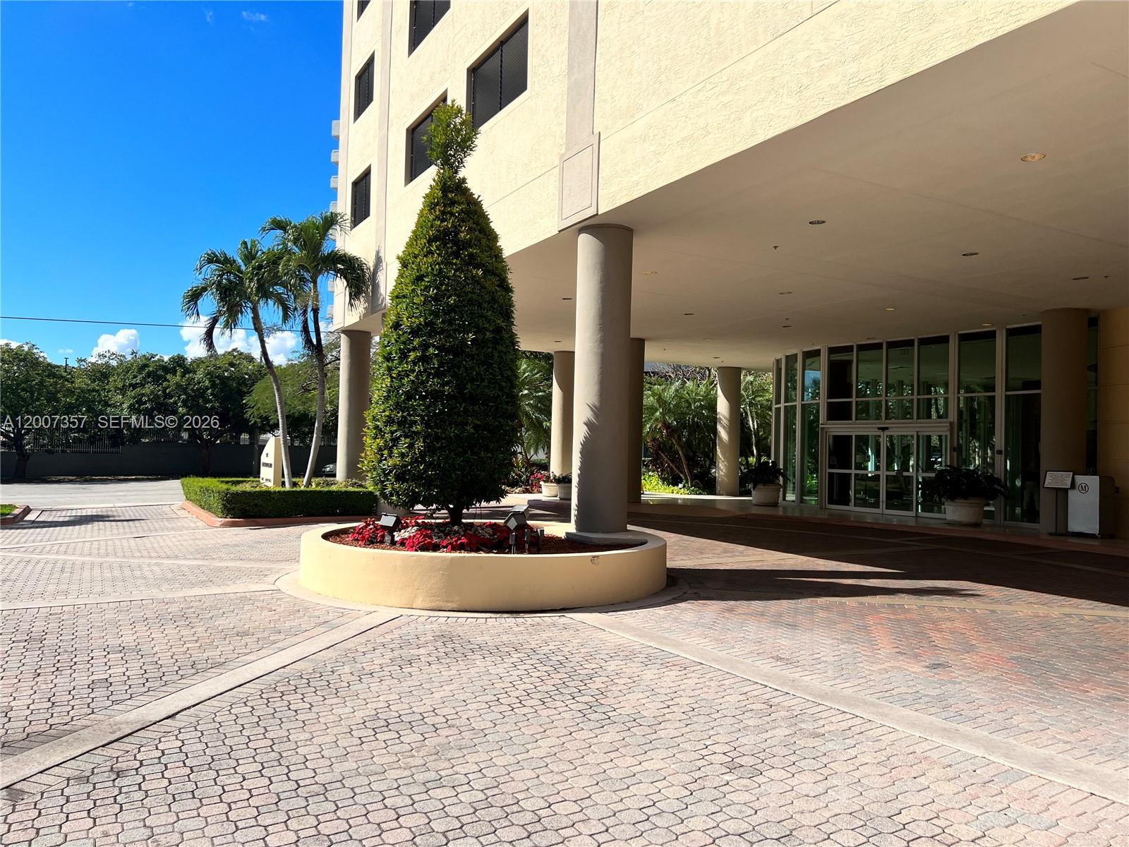 2475 Brickell Ave # 2207