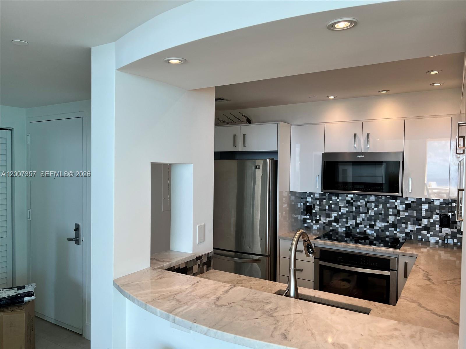 2475 Brickell Ave # 2207