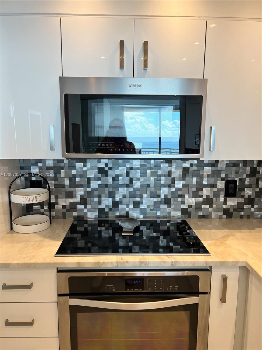 2475 Brickell Ave # 2207