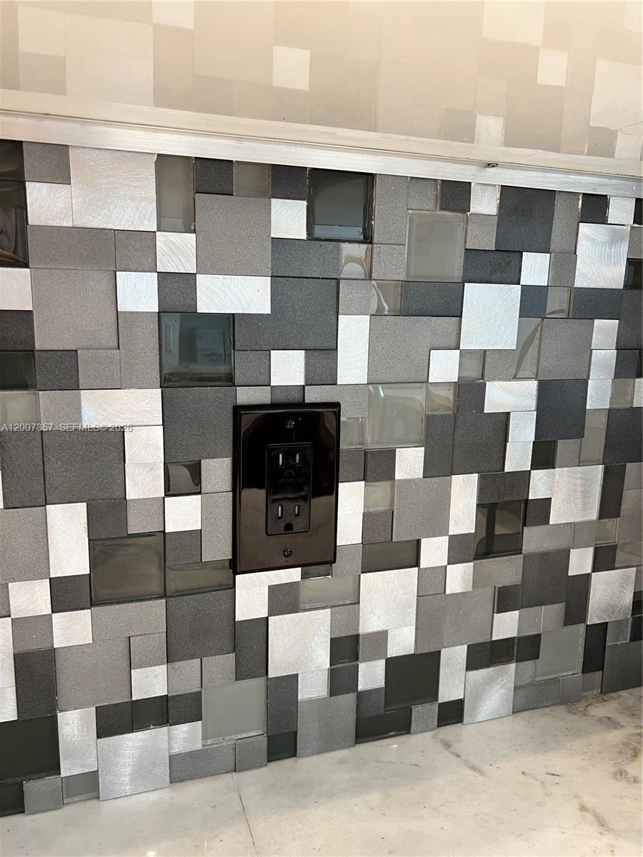 2475 Brickell Ave # 2207