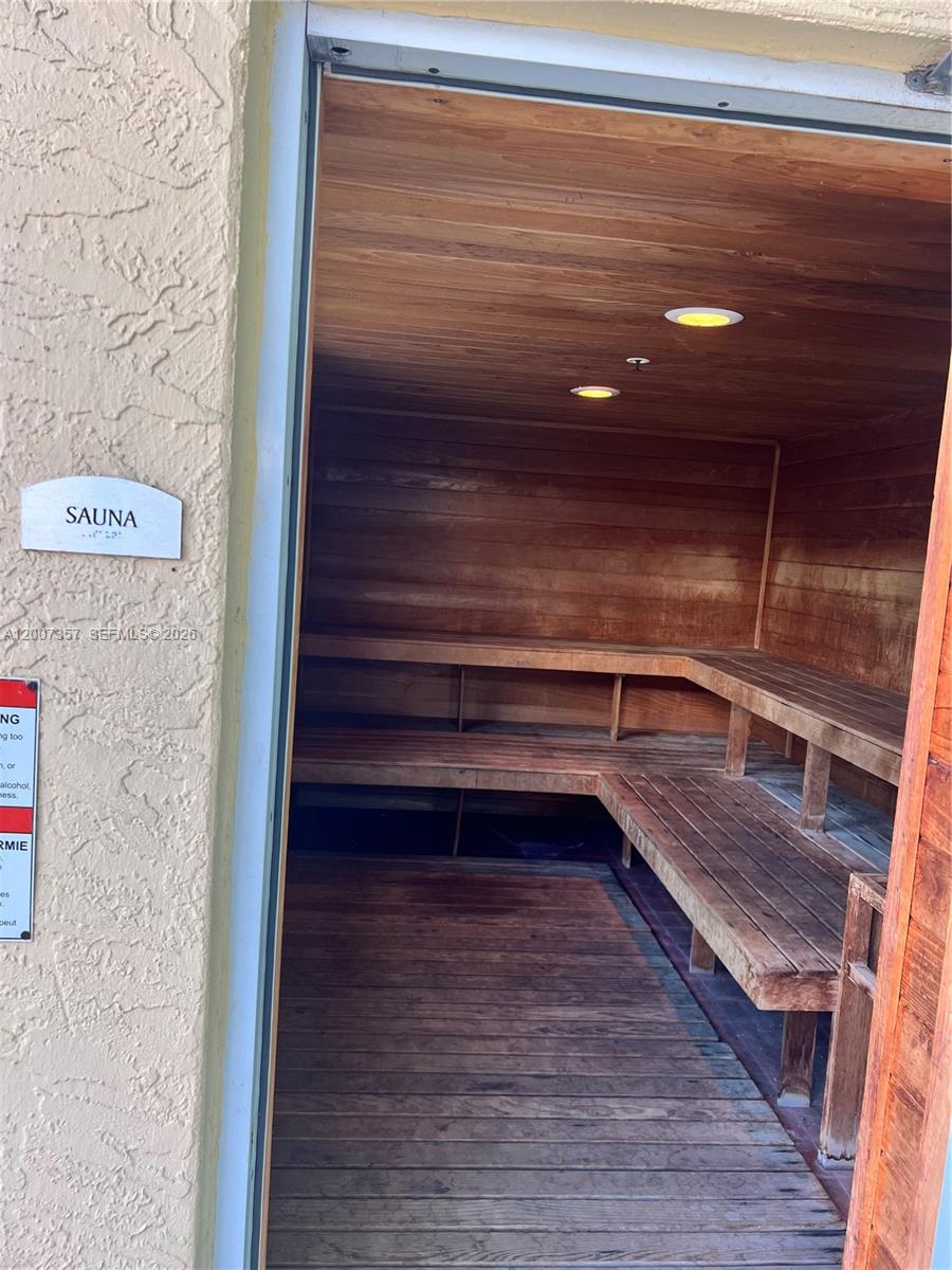 2475 Brickell Ave # 2207