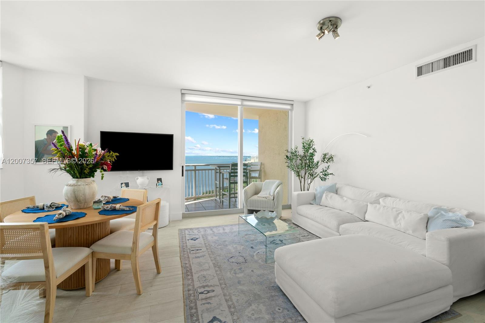 2475 Brickell Ave # 2207