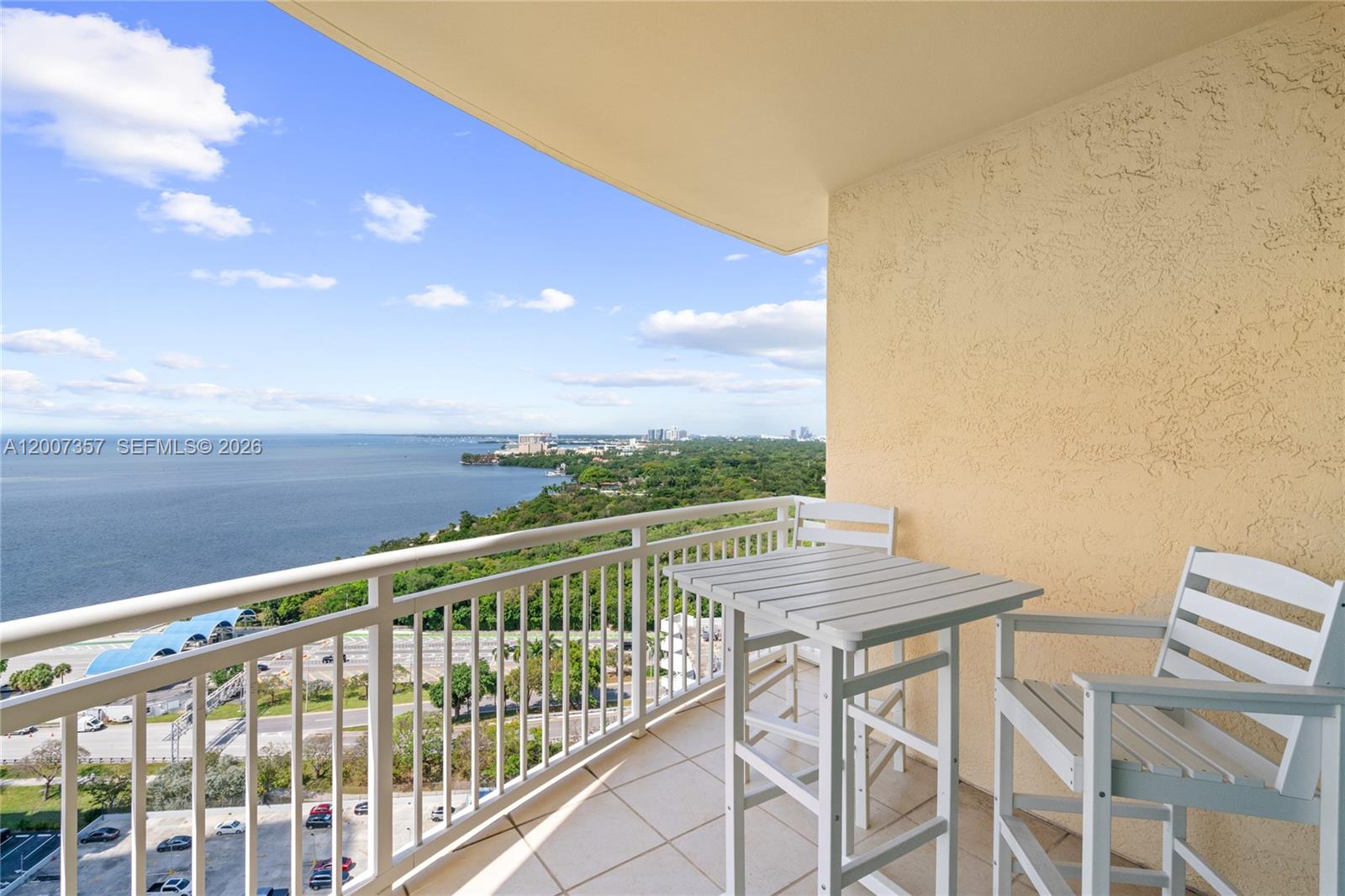2475 Brickell Ave # 2207