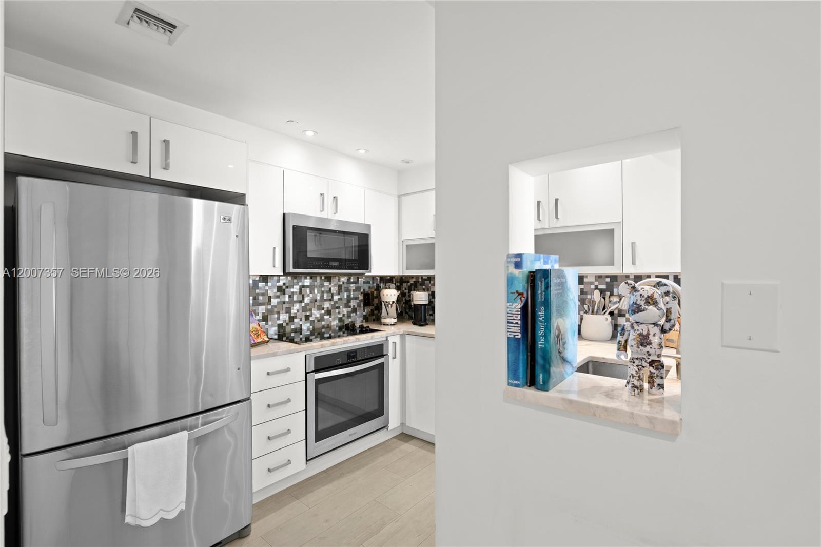 2475 Brickell Ave # 2207
