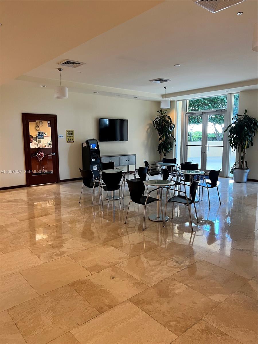 2475 Brickell Ave # 2207