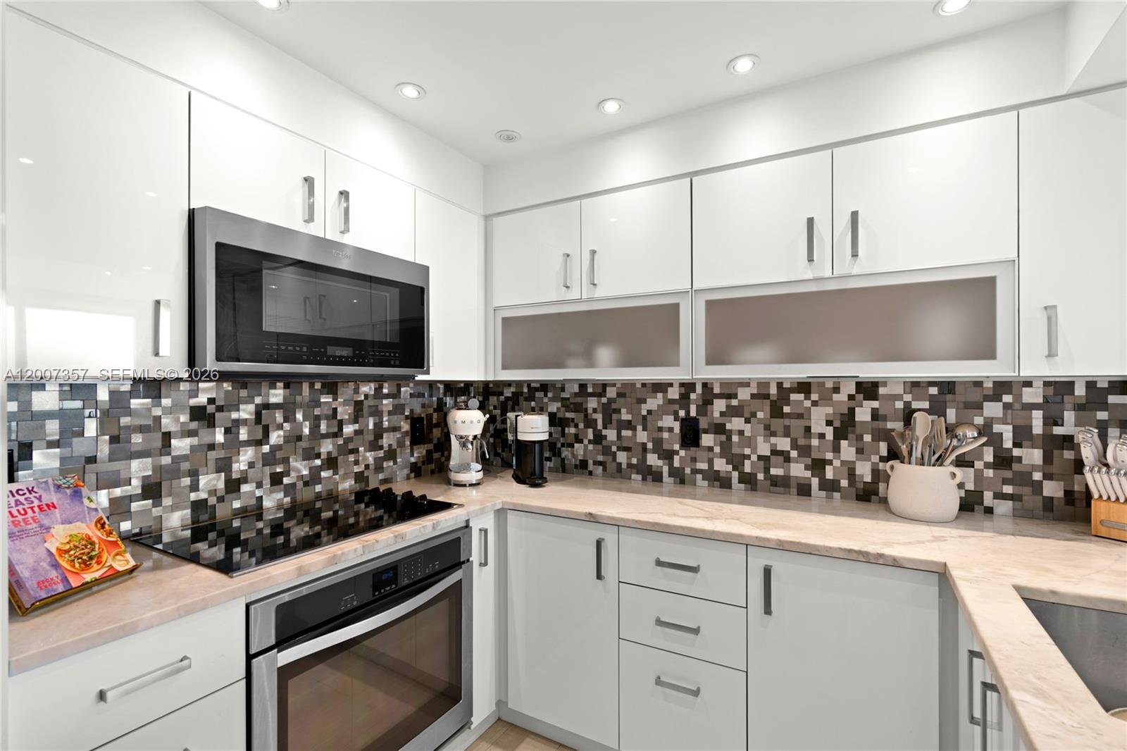 2475 Brickell Ave # 2207