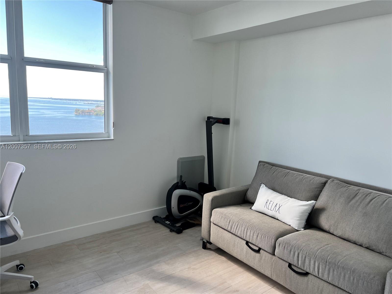 2475 Brickell Ave # 2207