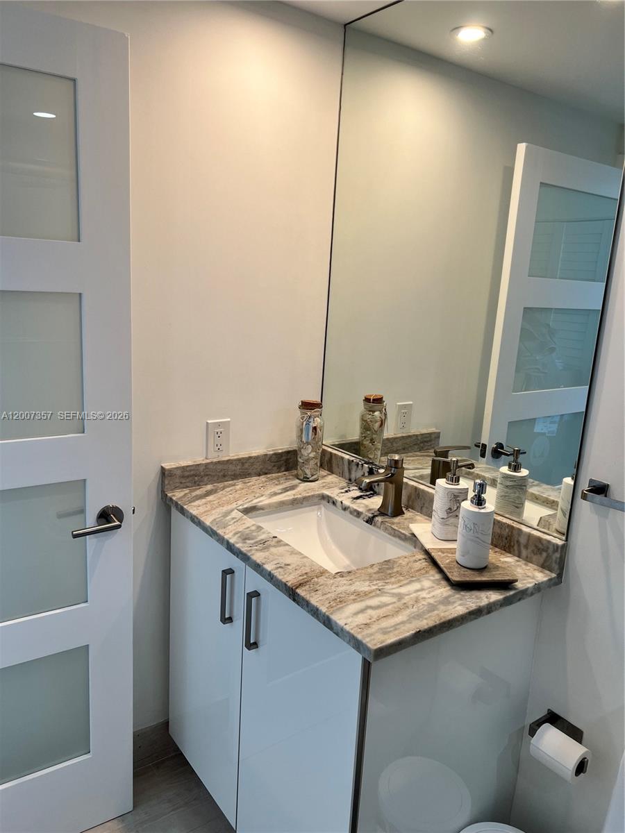 2475 Brickell Ave # 2207