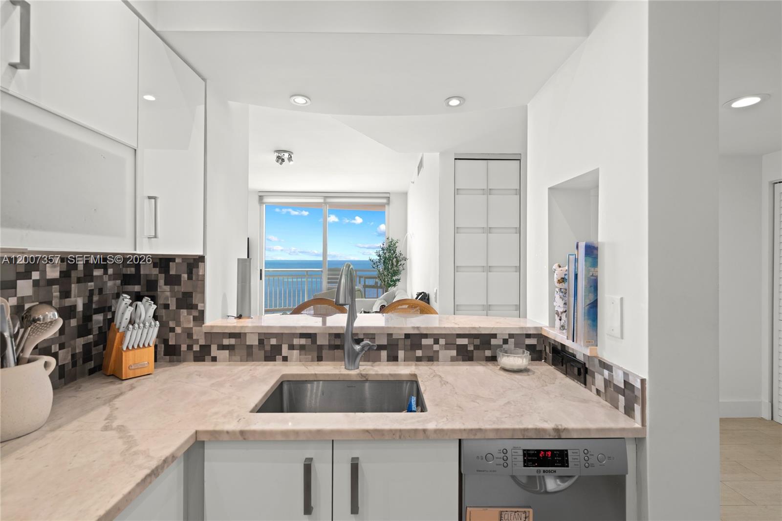 2475 Brickell Ave # 2207