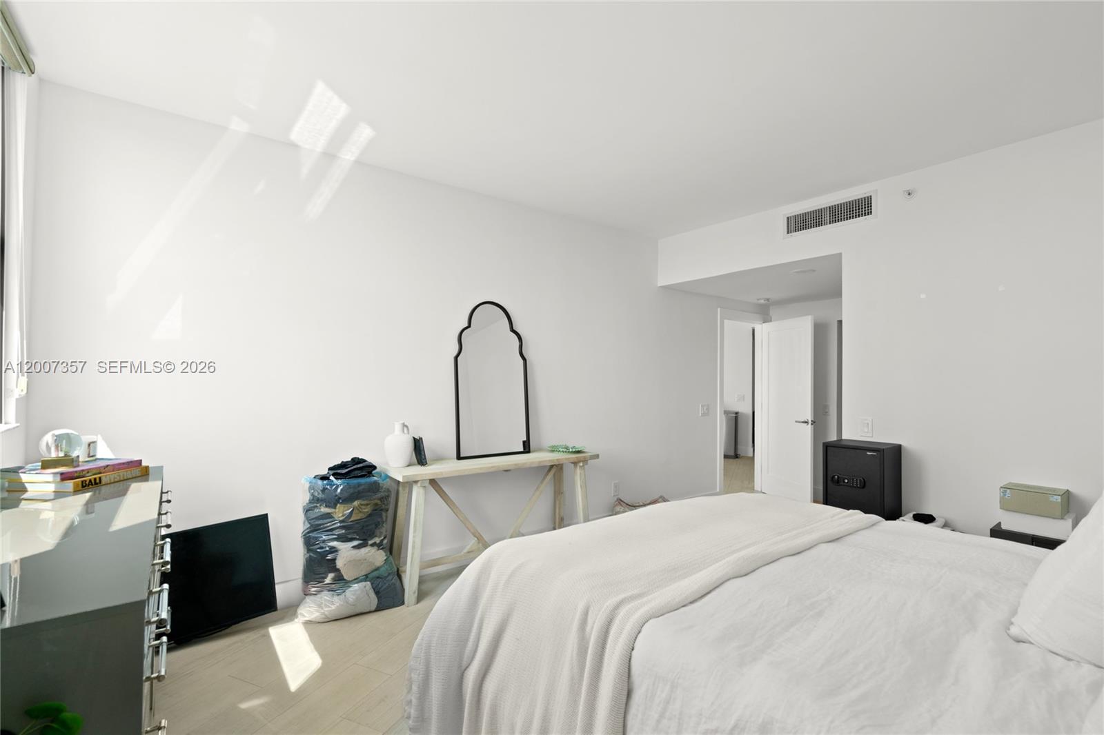2475 Brickell Ave # 2207