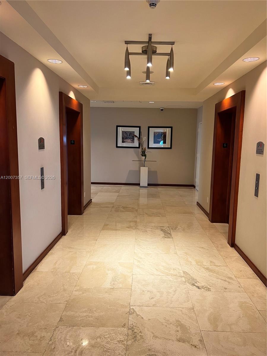 2475 Brickell Ave # 2207