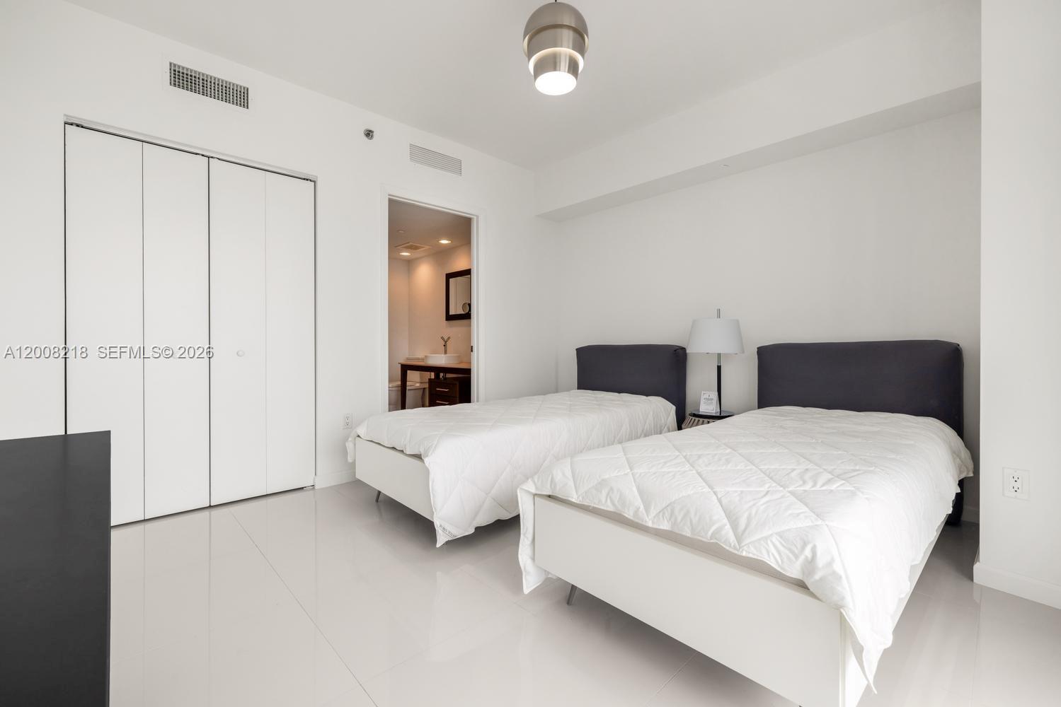 495 Brickell Ave # 2603