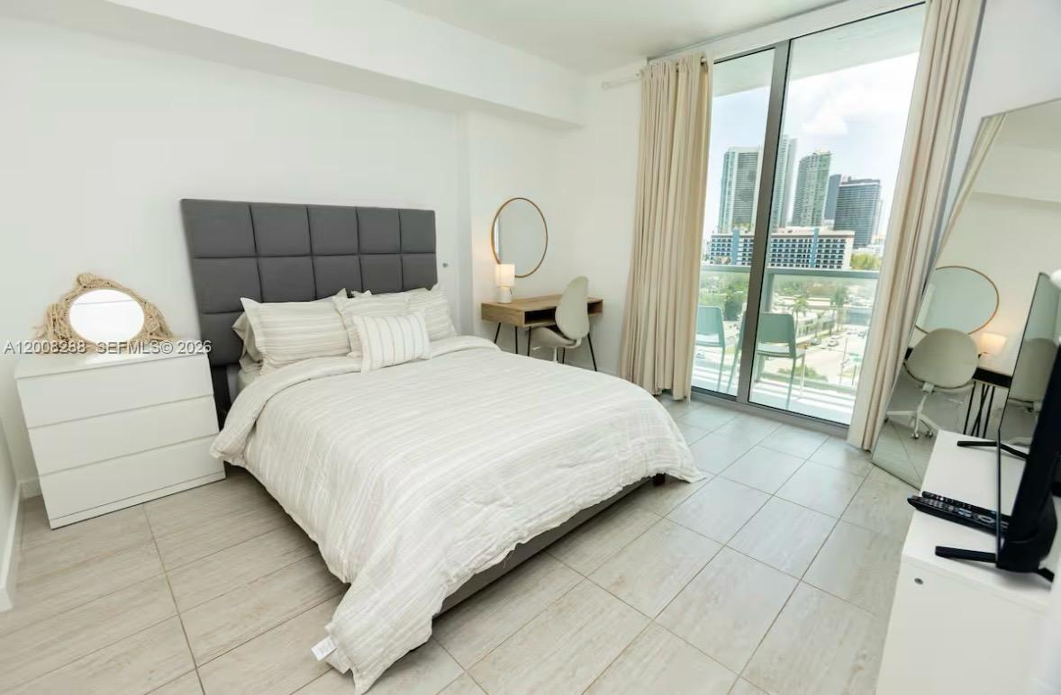 3900 Biscayne Blvd # 906 Unit: S-906