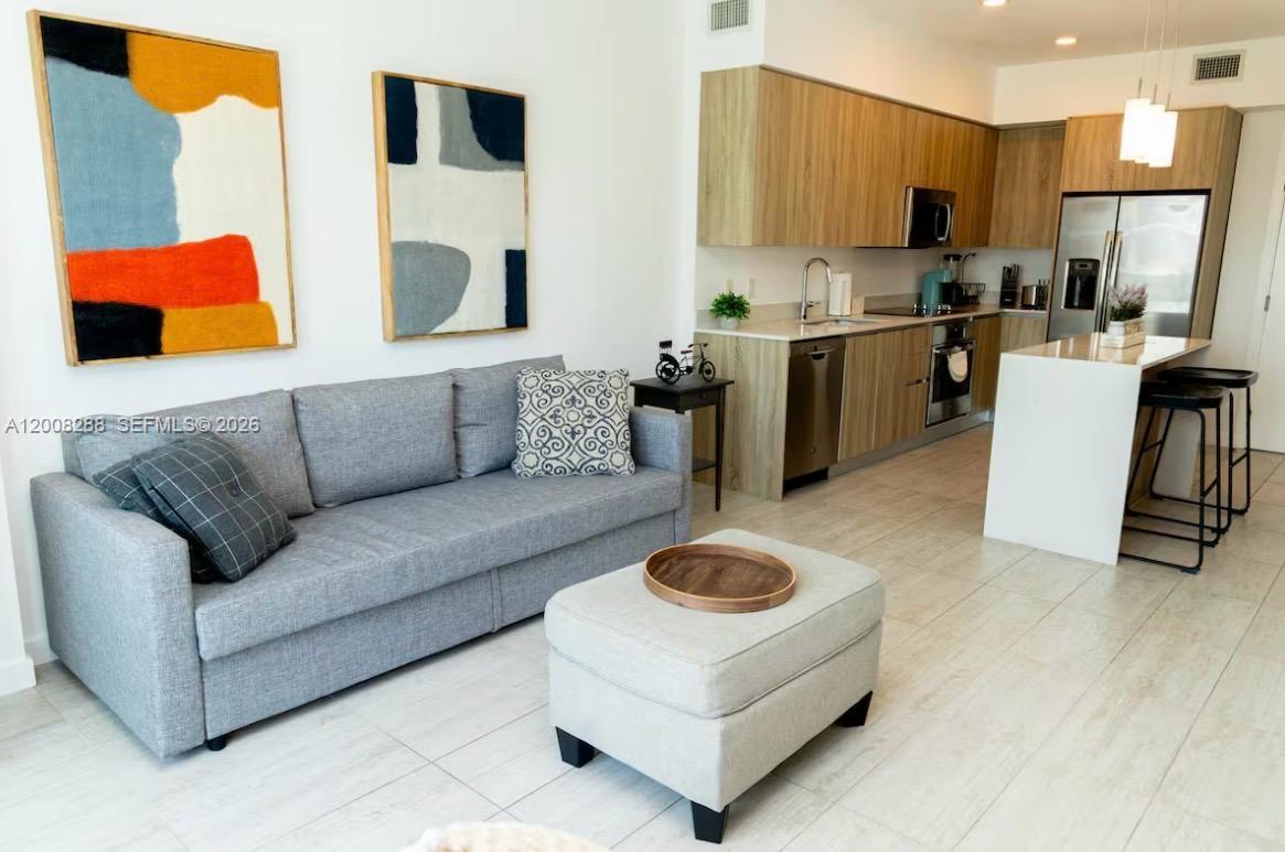 3900 Biscayne Blvd # 906 Unit: S-906