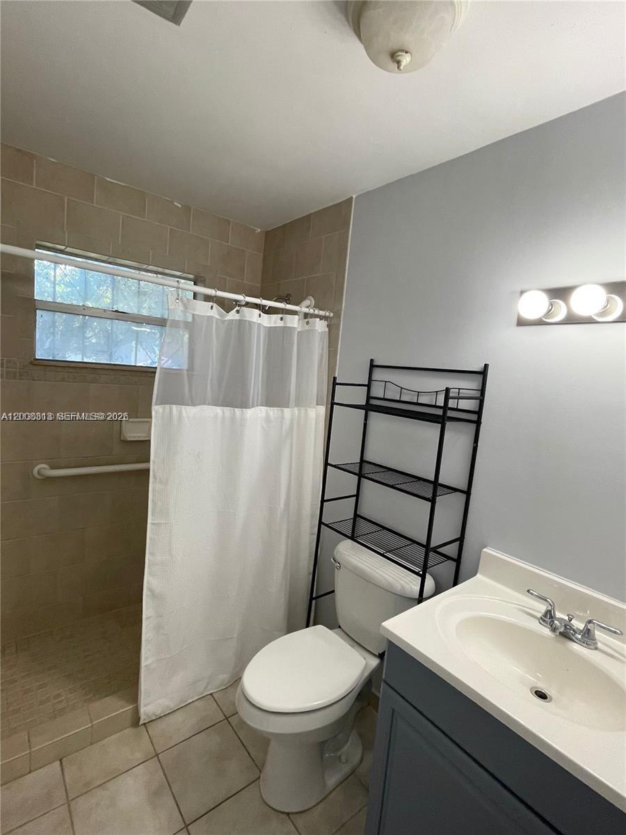 1074 NW 27th St