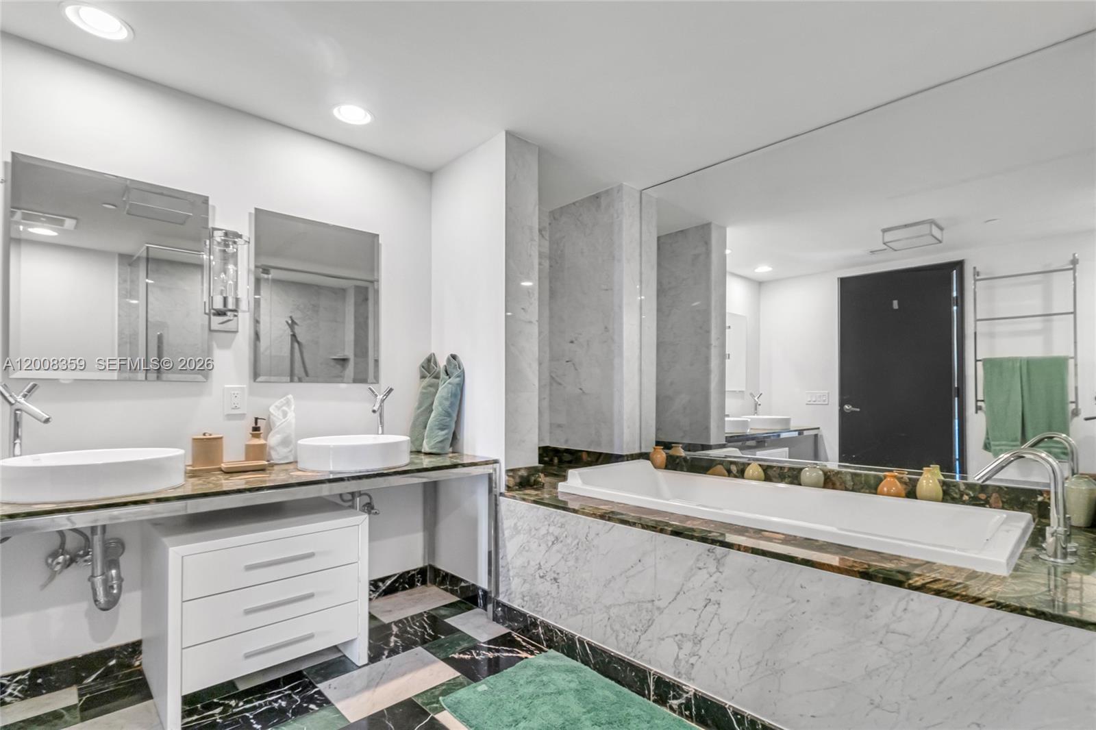 485 Brickell Ave # 2508