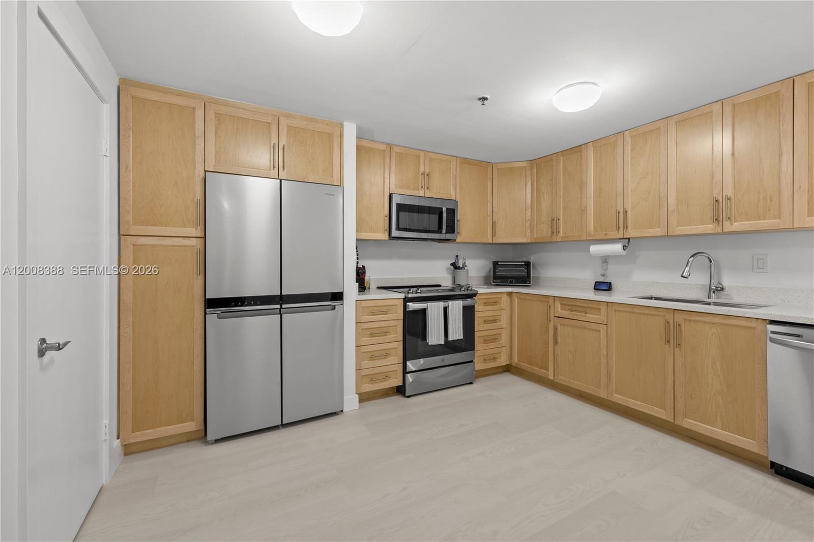 201 S Crandon Blvd # 143