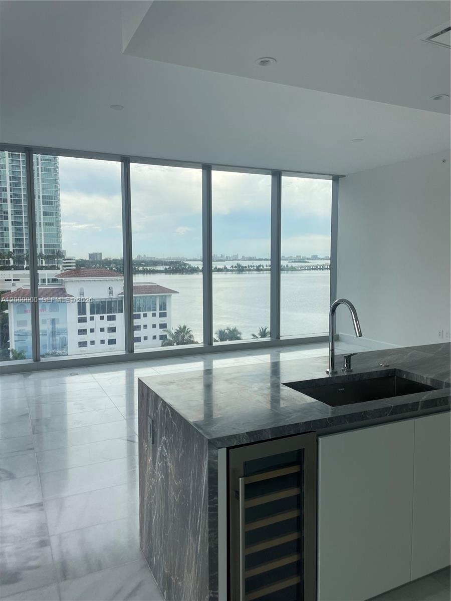 700 NE 26th Ter # 806