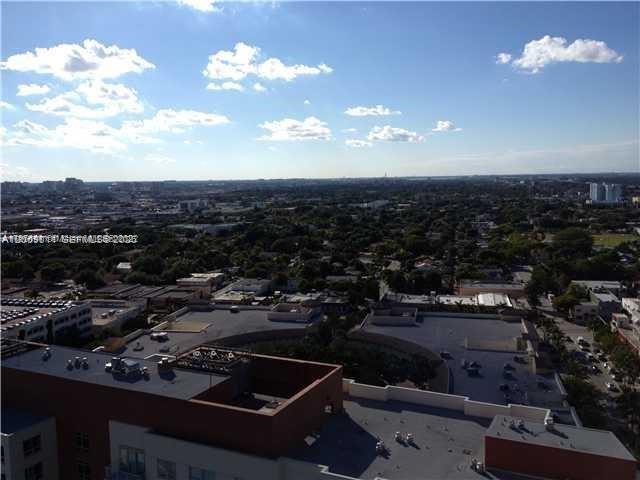 3301 NE 1 AV # H2005