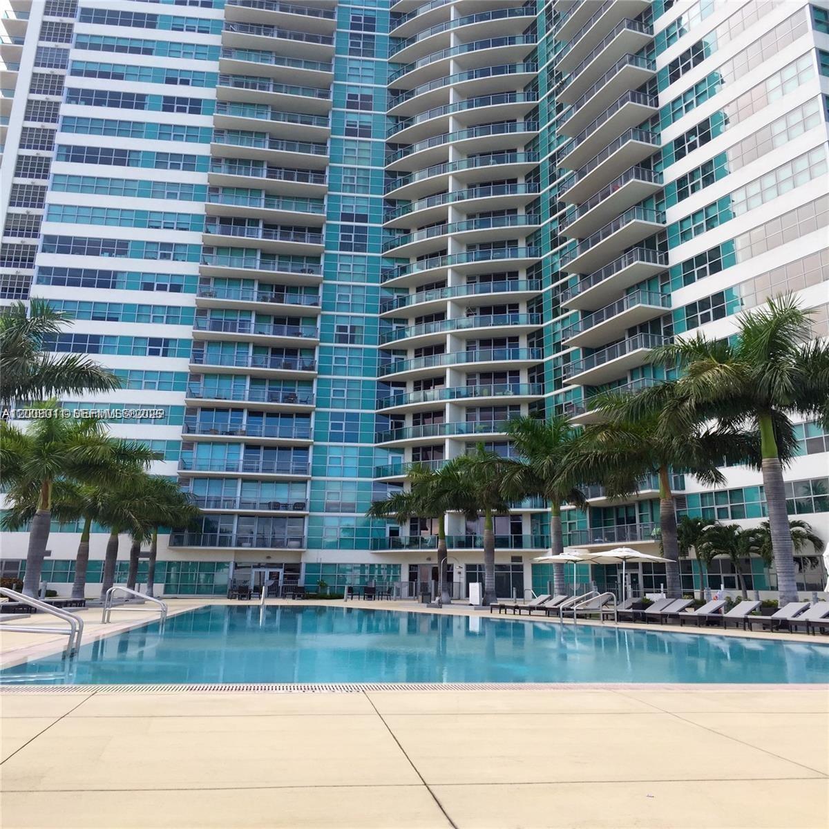 3301 NE 1 AV # H2005