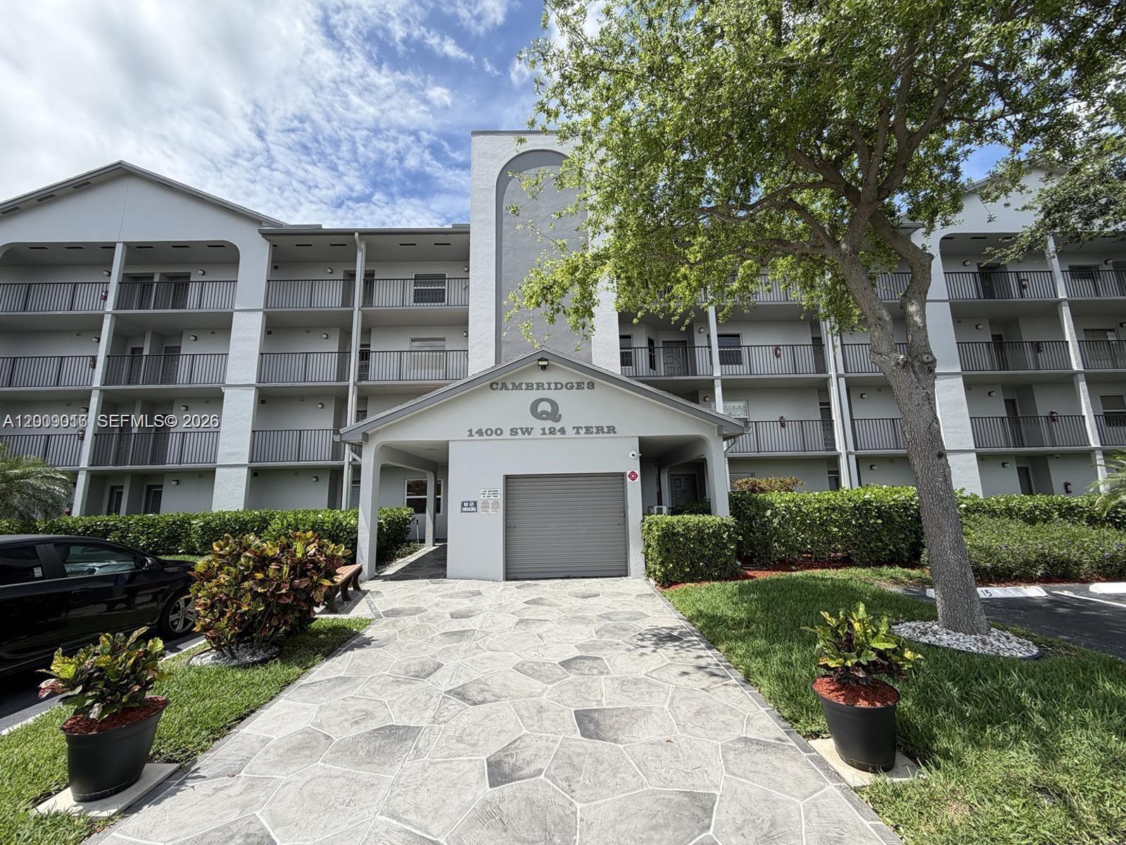 1400 SW 124th Ter # 402Q