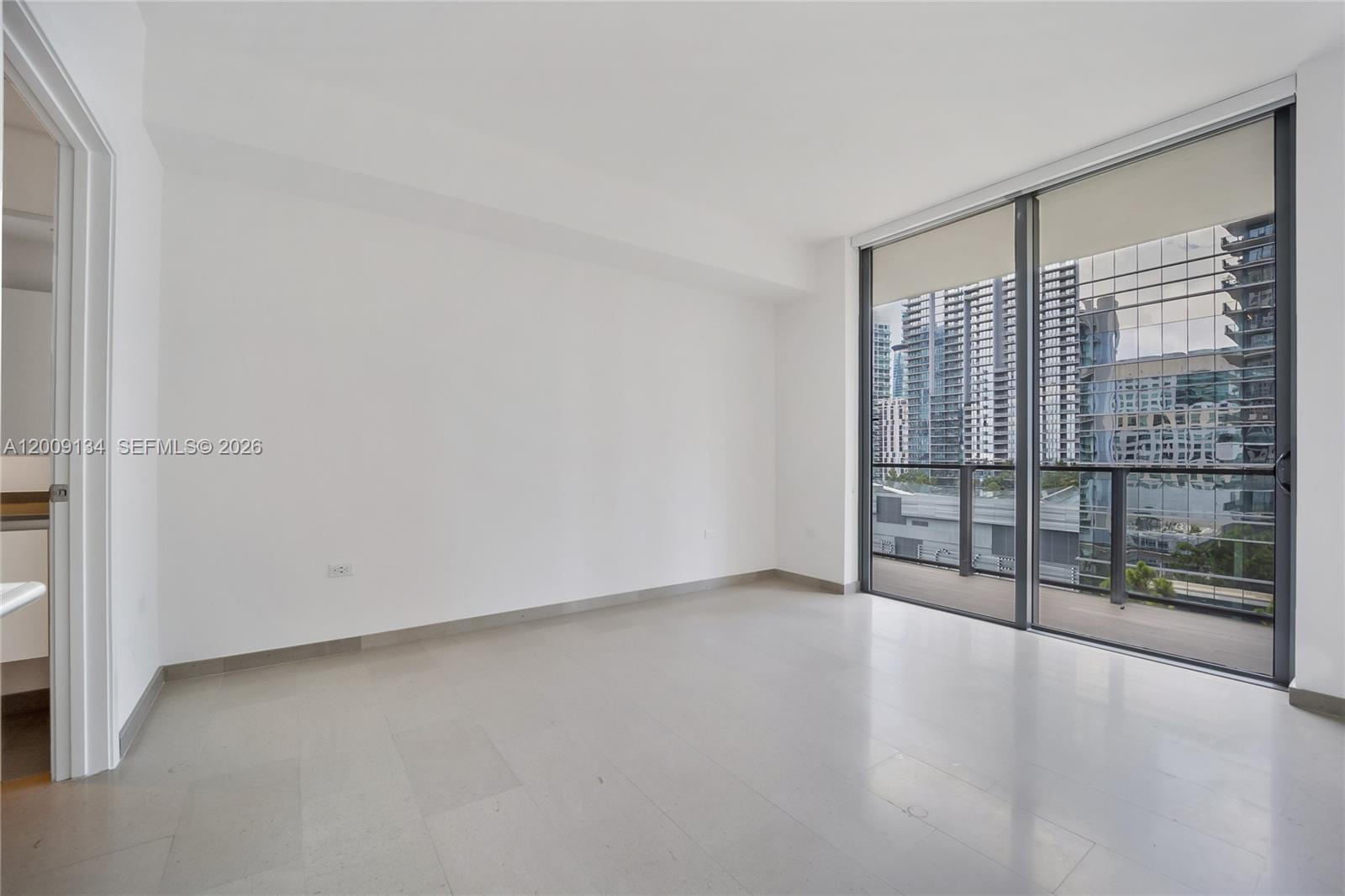 88 SW 7th St # 1009