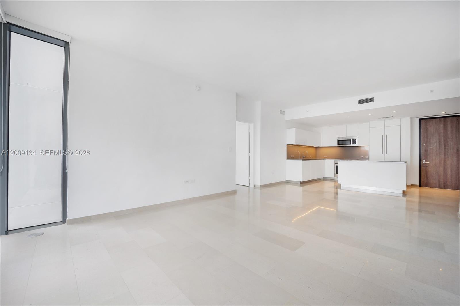 88 SW 7th St # 1009