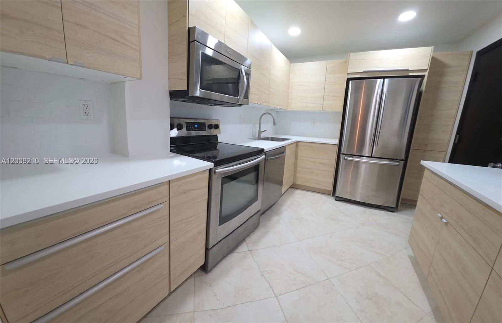 250 Galen Dr # 32
