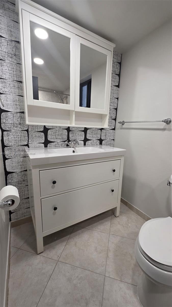 250 Galen Dr # 32