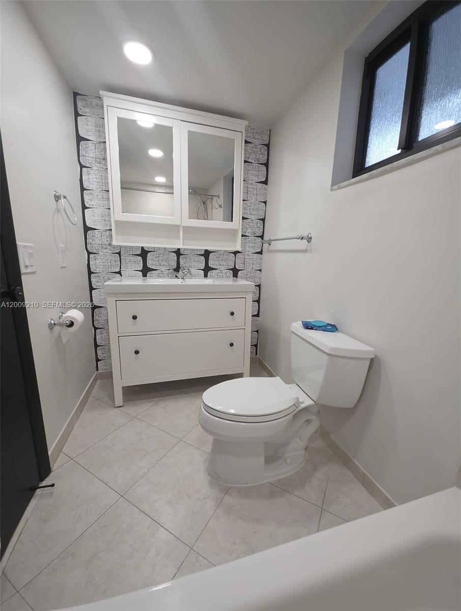 250 Galen Dr # 32