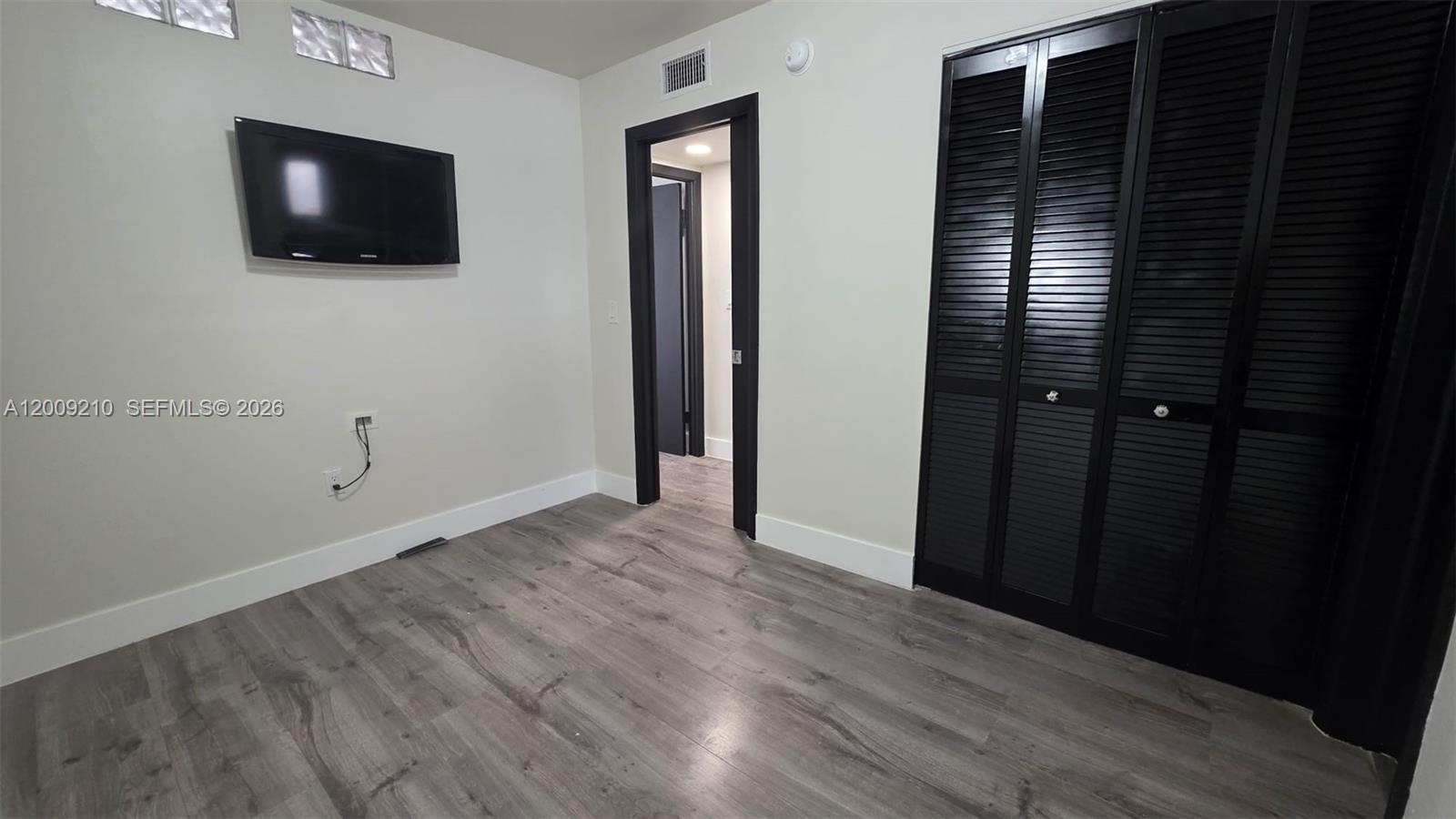 250 Galen Dr # 32